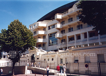 Escuela y residencia de París